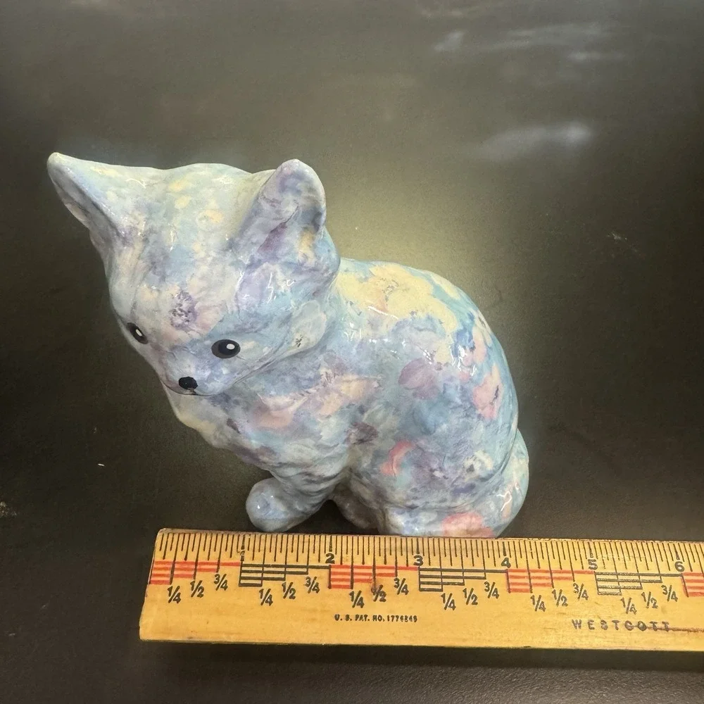 Vintage Ceramic Glazed Country Floral Sponge Wear Cat Kitten Figurine